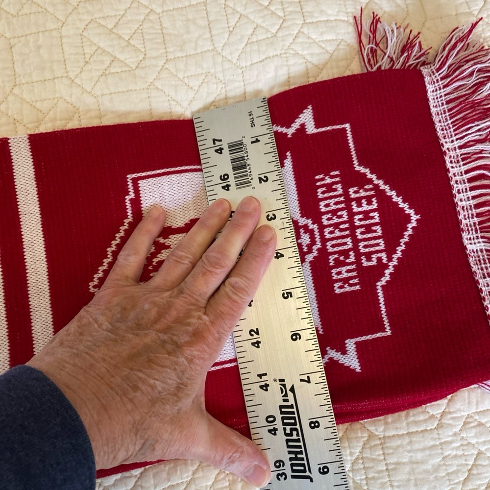 Red Razorback Soccer Scarf 1996-2016 - Picture 8 of 13
